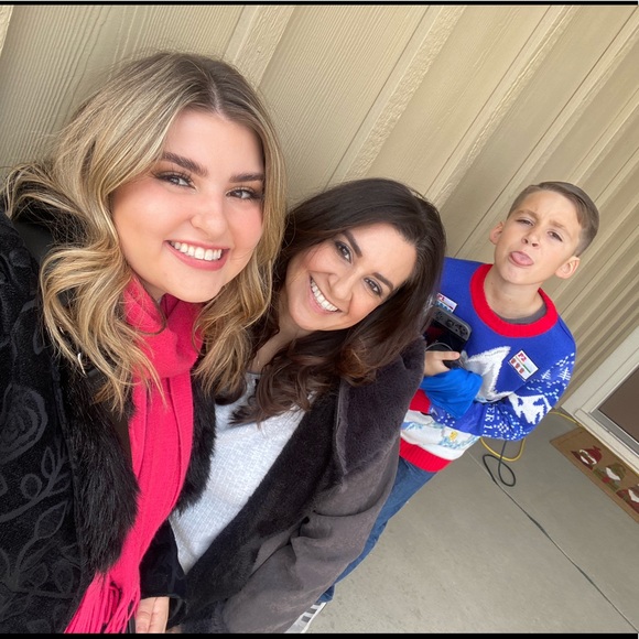 Meet your Posher, Sandra - Picture 2 of 4